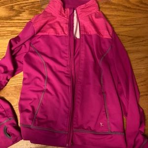 Pink long sleeve with thumb holes kids large (fits like xs woman’s)